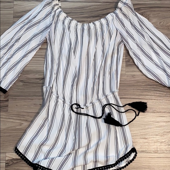 Forever 21 Romper - Picture 3 of 3